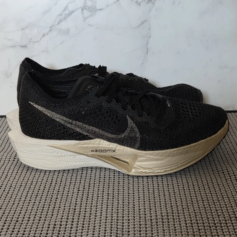 Nike Womens Vapor Fly 3 Road Racing Sneakers Shoes Black Gold 7 (DV4130-002)